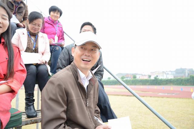 裁判员 贺老师